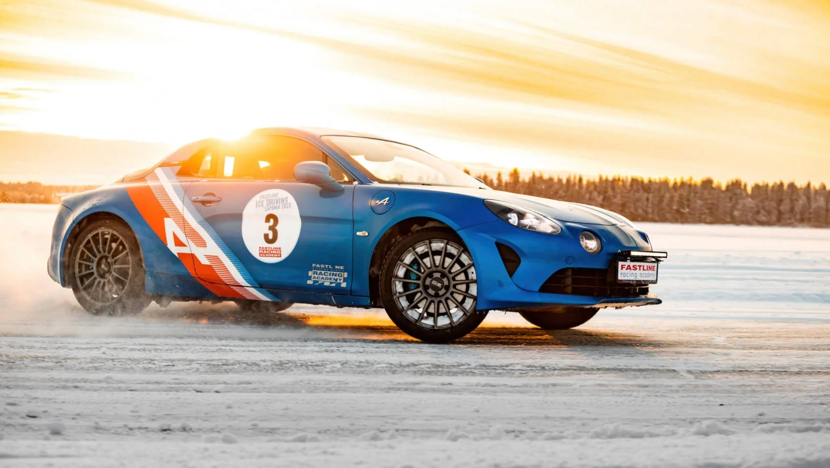 Fastline Ice Driving Experience w Laponii