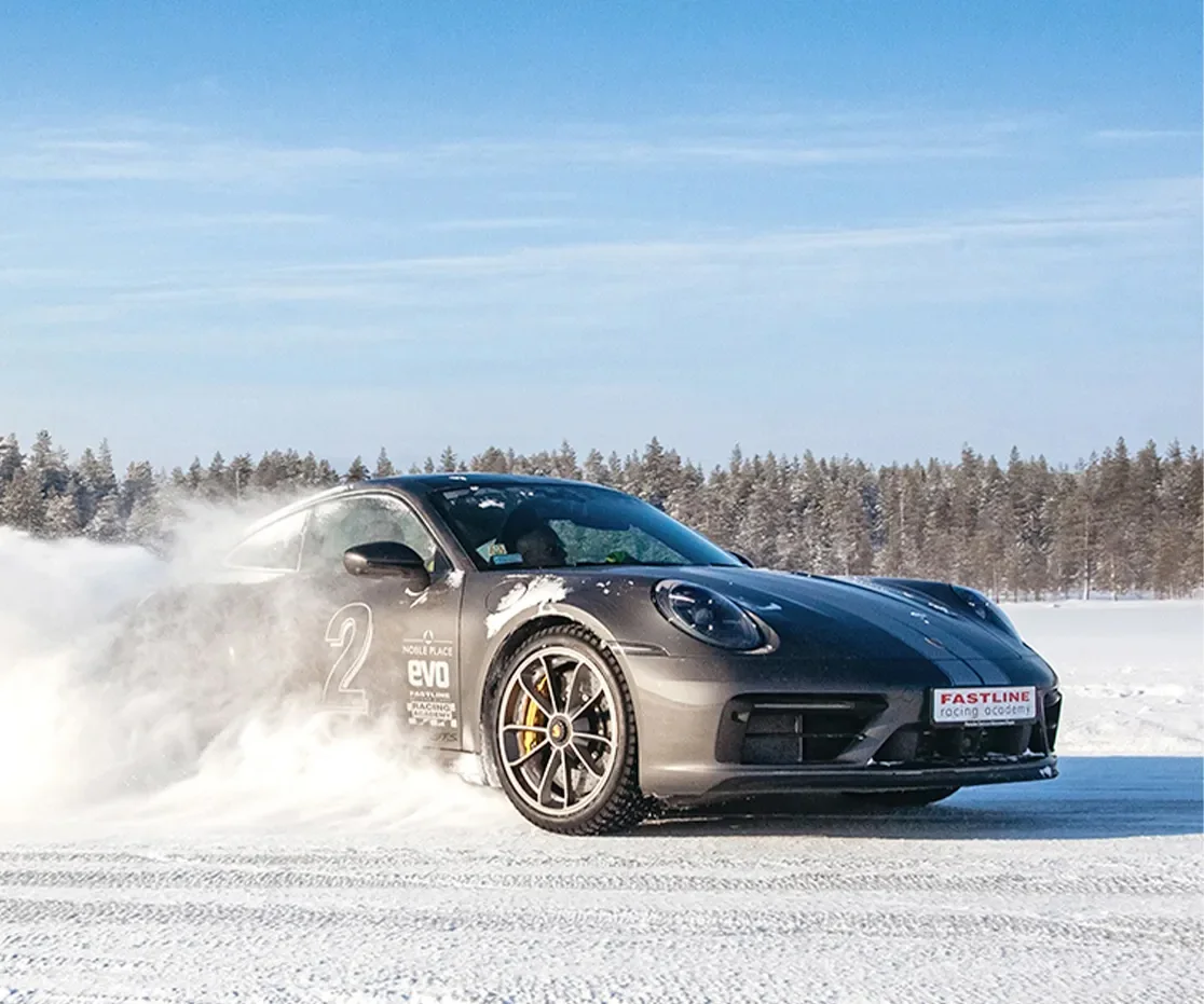 ICE DRIVING EXPERIENCE